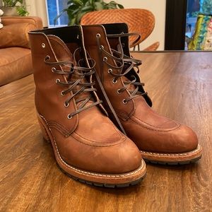 Red Wing Shoes - Heritage Style 3404 - Clara Women’s Heeled Boot in Oro Leather